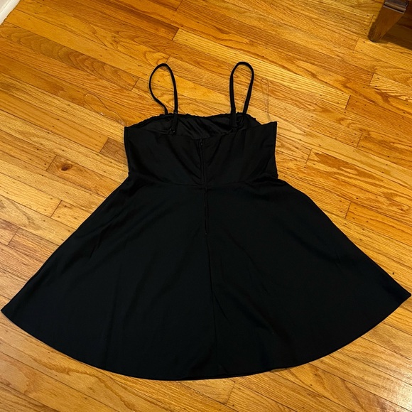 Francesca’s Trixxi Skater Dress with Ruched Top, Black, Size XL - Picture 3 of 4